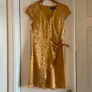 Lulu’s Gold side-tie dress - perfect wedding guest dress!